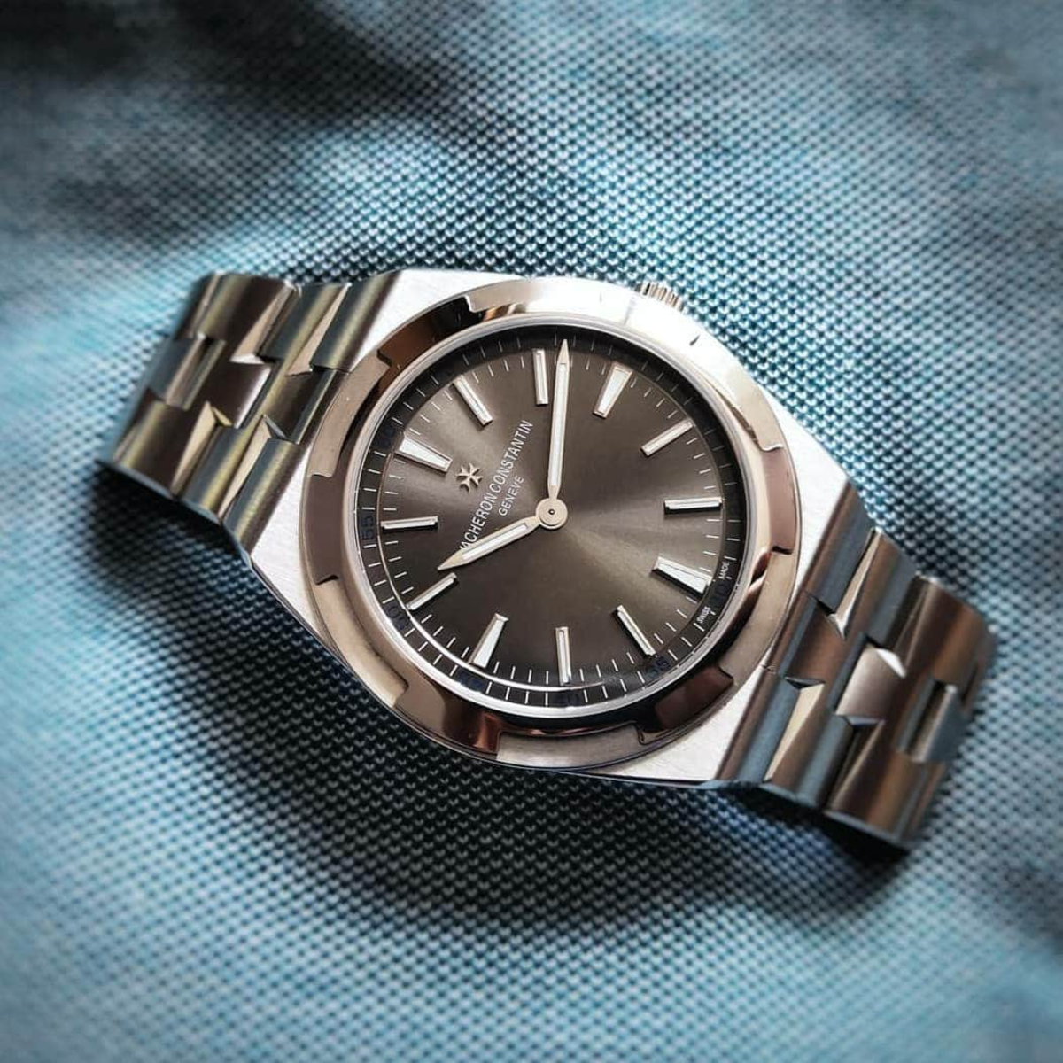 Vacheron Constatin Overseas Ultra-Thin 2000V